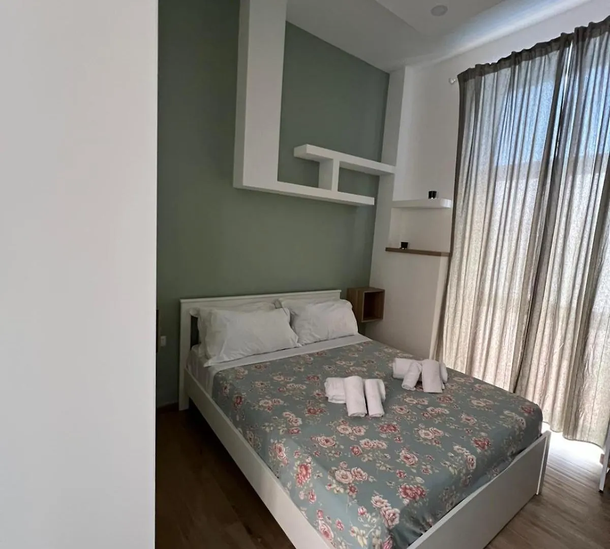 Vpm Rooms Central Train Station Naples Bed & Breakfast