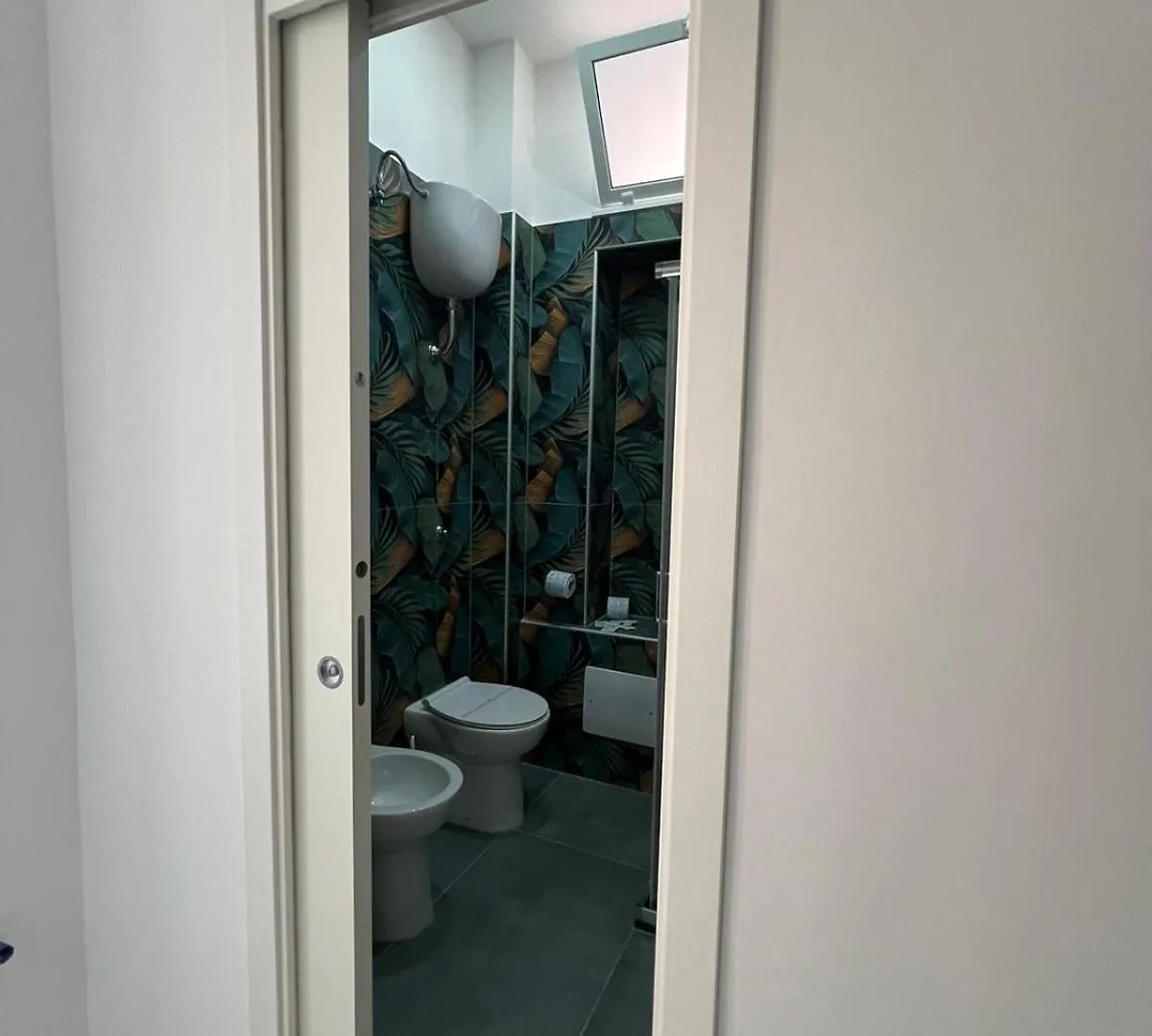 Vpm Rooms Central Train Station Naples 0*,