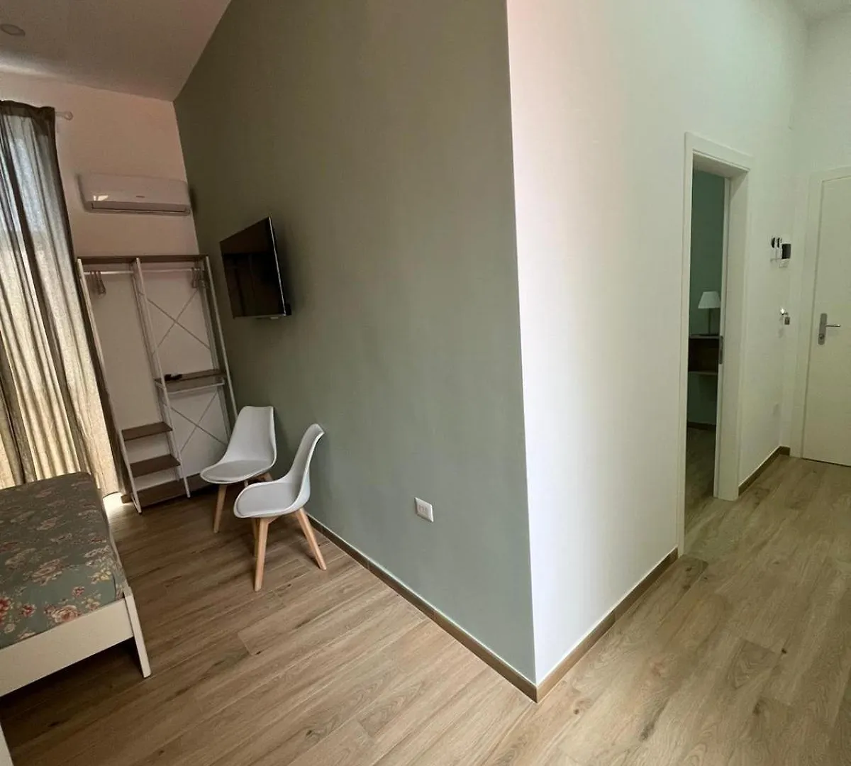 Bed & Breakfast Vpm Rooms Central Train Station Naples