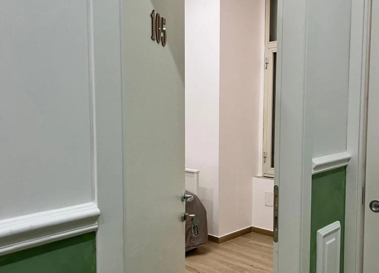 Vpm Rooms Central Train Station Naples